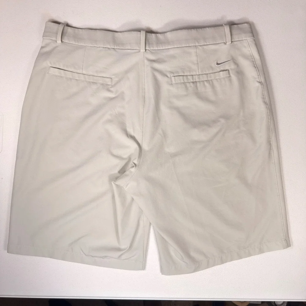 Nike Dri-FIT Golf Shorts Light Bone Beige Standard Fit Mens Size 38